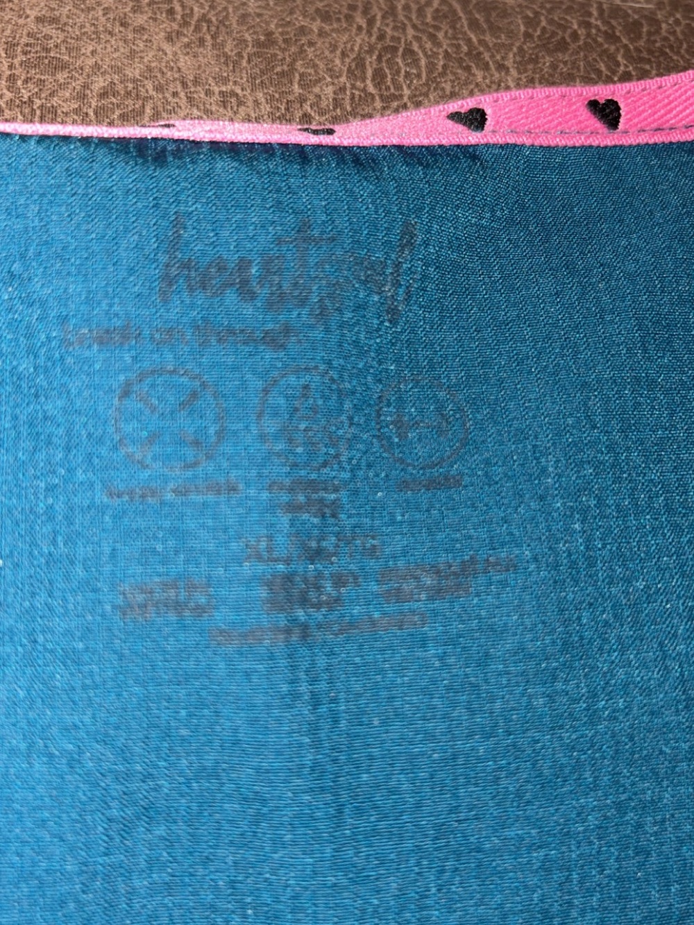 Women’s Scrub Set - Picture 6 of 6